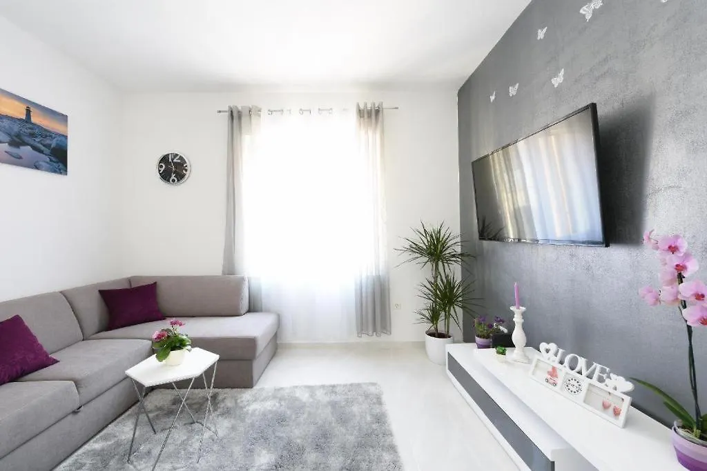 Apartment Lant Zára