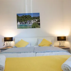 Ms 3br Near Kolovare Apartament