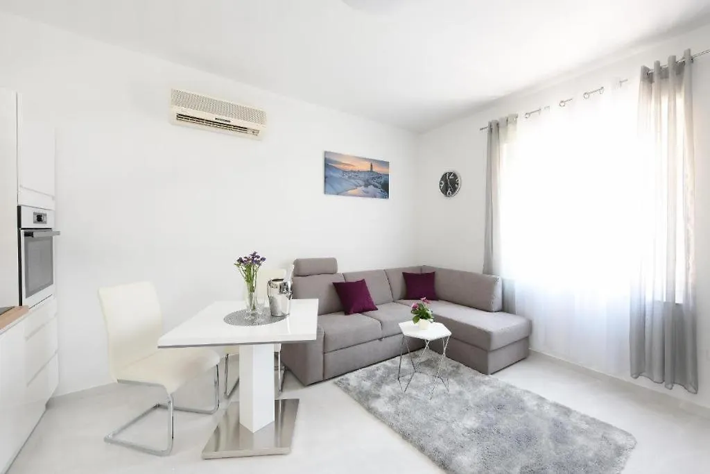 Apartment Lant Zadar
