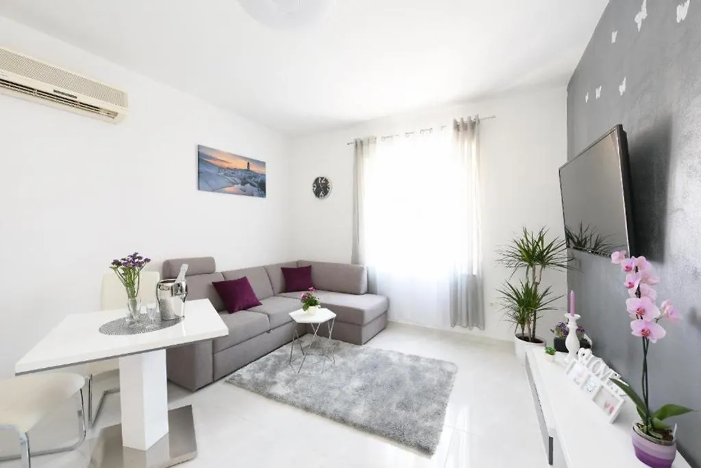 Apartment Lant Zadar